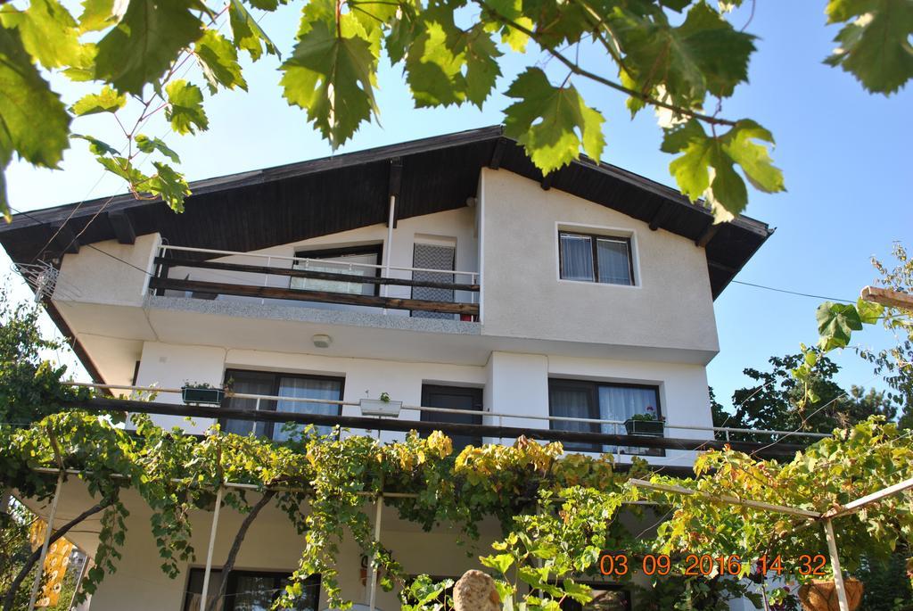 Guest House Palma Golden Sands Bagian luar foto